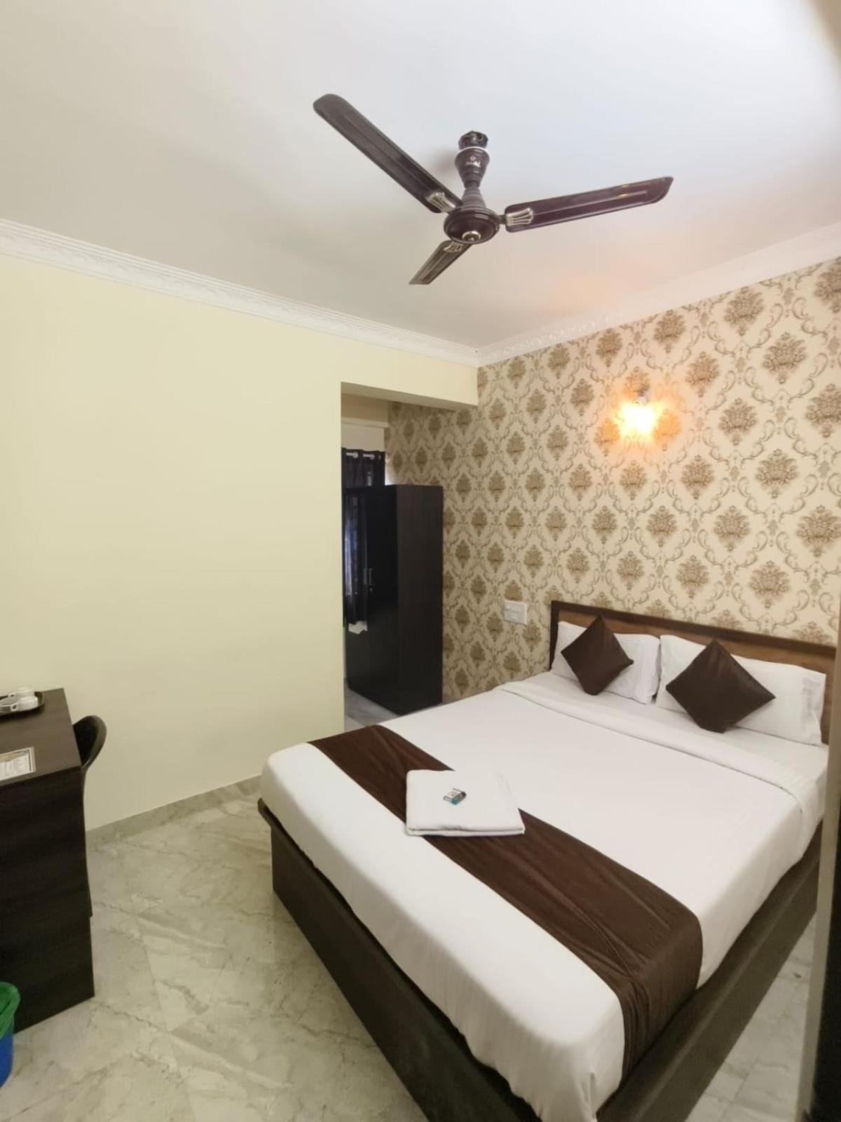 Hotel East Park Electronic City Kammasandra Pokój zdjęcie